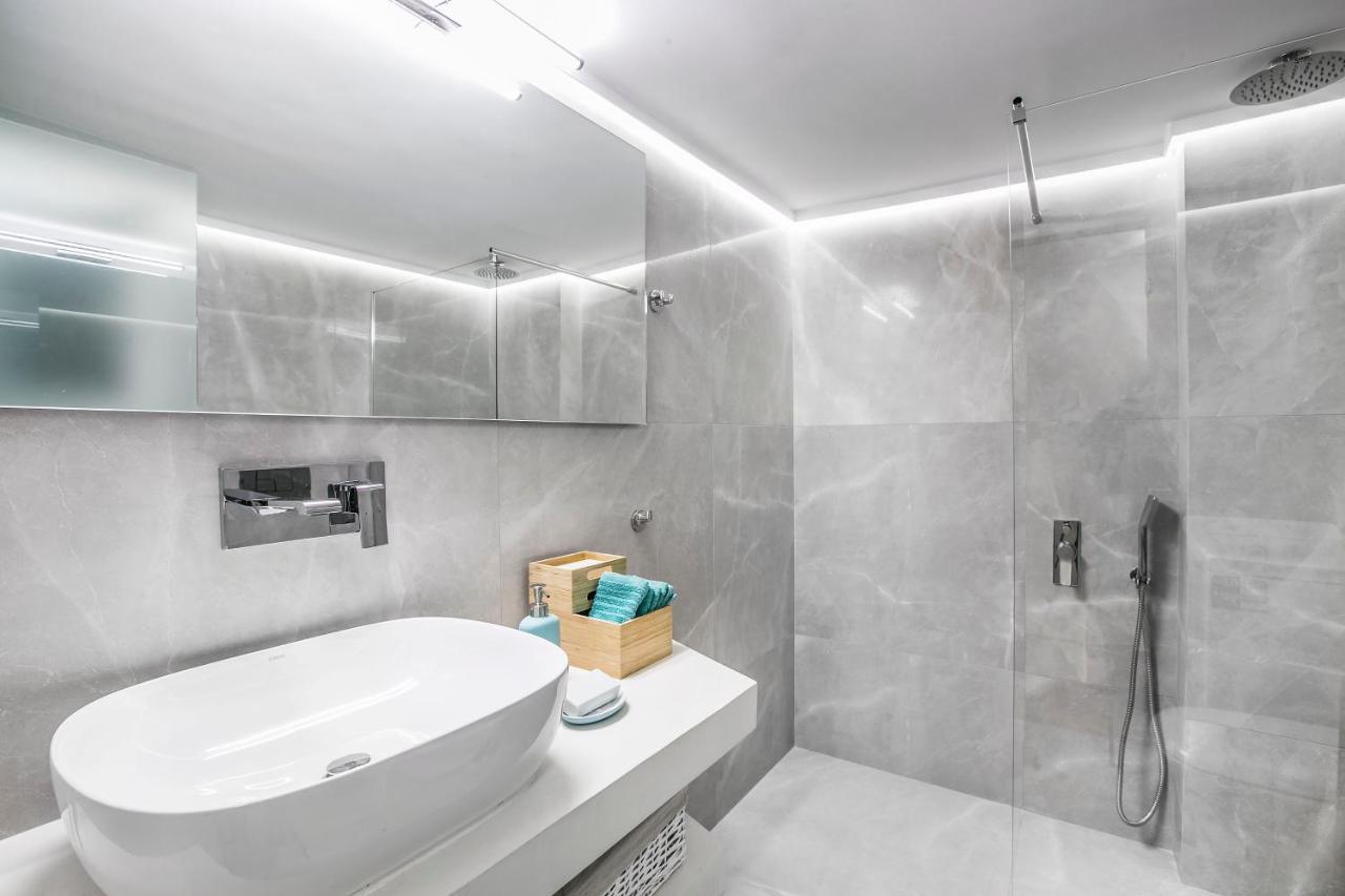 Modern Flat In The Grounds Of Acropolis Monuments -Armonia- Apartment เอเธนส์ ภายนอก รูปภาพ